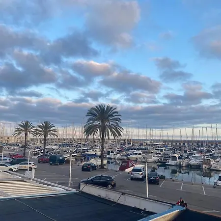 Botel Barco Acogedor En El Puerto Del Masnou